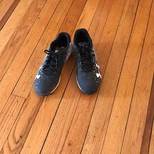 Girls under armour softball cleats